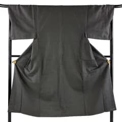 【美品】 男着物 身丈148.5cm 裄丈68.5cm L 袷 紬 幾何学 黒灰 正絹 秀品 【中古】