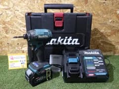 マキタ TD002GRDX 40Vmax 充電式インパクトドライバ 青 バッテリ1個・充電器・ケースセット 電動工具 中古品