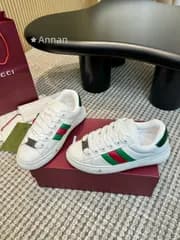 限界  超美品 最終値下げ 新品 GUCCI グッチ スニーカー レディース