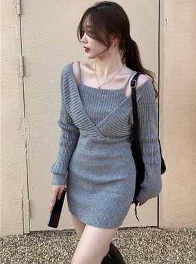 カシュクールニットワンピース