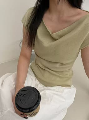 ドレープフレンチスリーブニットトップス