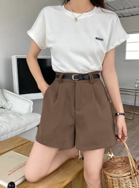 ベルト付きショートパンツ