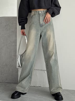 ブリーチ加工デニムパンツ