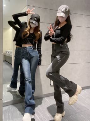 ストレッチフレアデニムパンツ