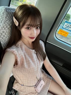ジップベスト×ミニスカートラメツイードセットアップ