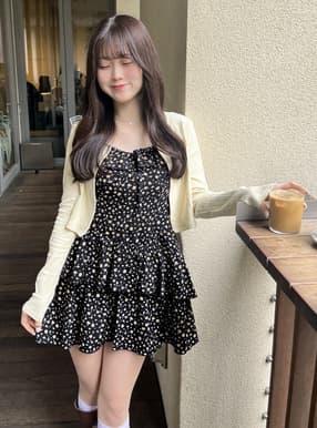花柄フリルキャミソールミニワンピース