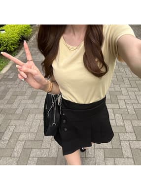 クルーネックTシャツ