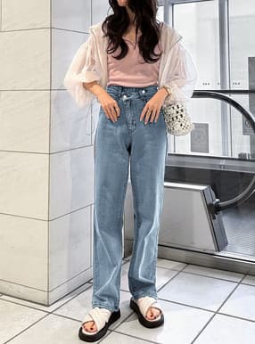 アシンメトリーデニムパンツ