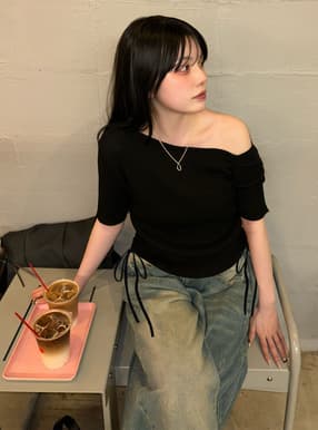 ワンショルダードロストリボンリブニットトップス