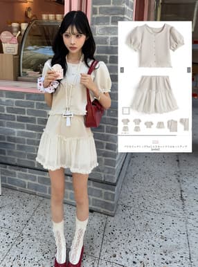 パフスリーブトップス×ミニスカートフリルセットアップ