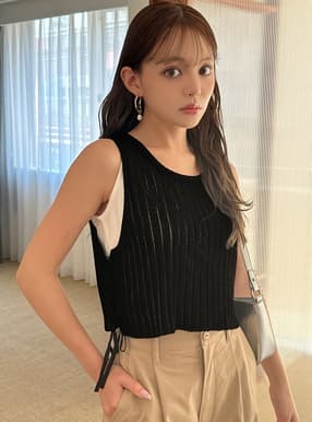 サイドレースアップベスト×タンクトップアンサンブル