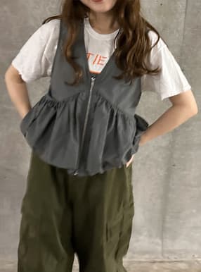 裾バルーンフロントジップベスト