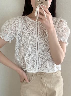 ライン刺繍レースフリルブラウス