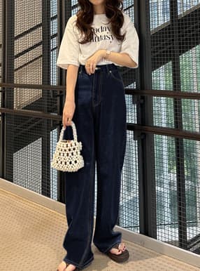 カーブデニムパンツ