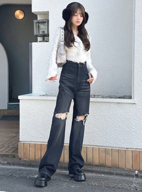 ダメージデニムパンツ