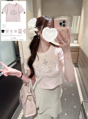 ラインストーンロゴショート丈Tシャツ