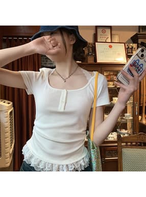 レースレイヤード風ヘンリーネックTシャツ