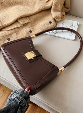 フラップレザーショルダーバッグ
