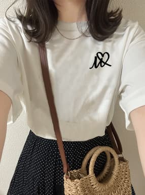 ロゴ刺繍ショート丈Tシャツ