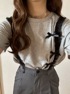 リボンTシャツ