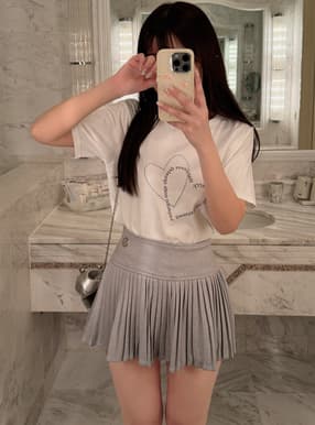 ハートロゴTシャツ