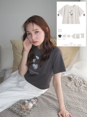 ハートロゴプリントショート丈Tシャツ