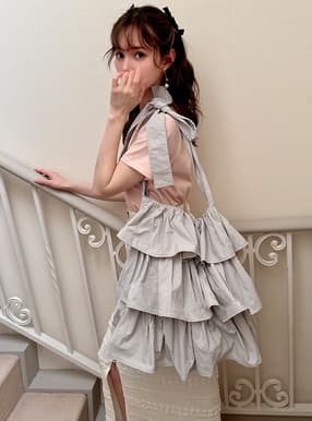 リボンストラップフリルバッグ