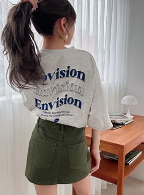 エンボス加工ロゴビッグTシャツ