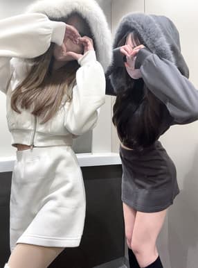 ファーフードジップパーカー×ミニスカートセットアップ