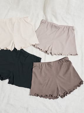 フリルテレコインナーショートパンツ